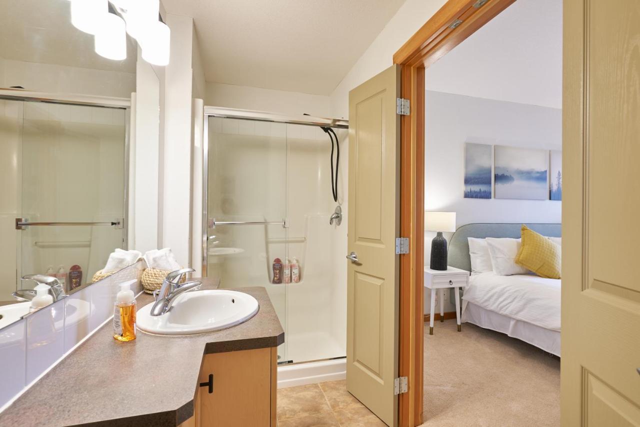 坎莫尔Mtn View Escape With King Size Bed With Outdoor Pool - Banff Pass Included!公寓 外观 照片