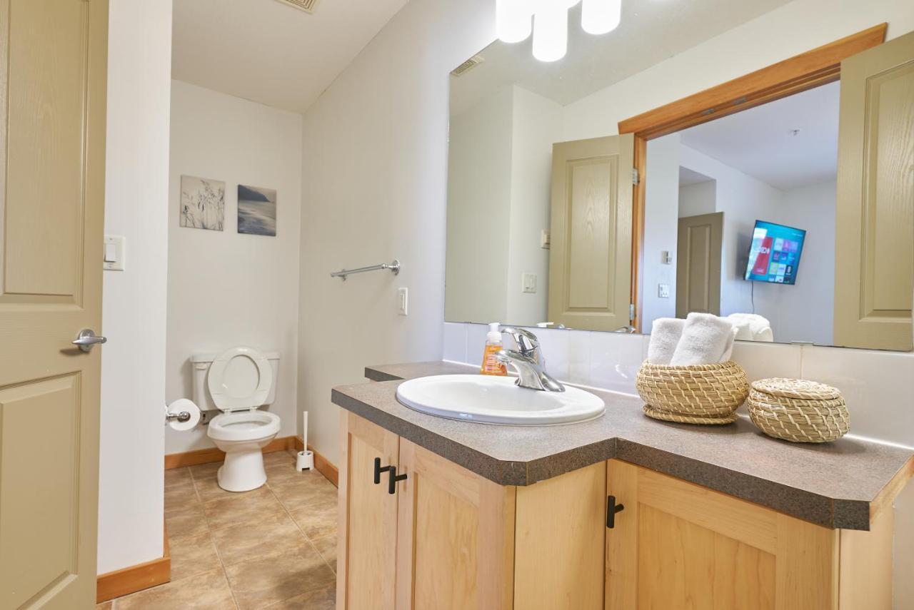 坎莫尔Mtn View Escape With King Size Bed With Outdoor Pool - Banff Pass Included!公寓 外观 照片