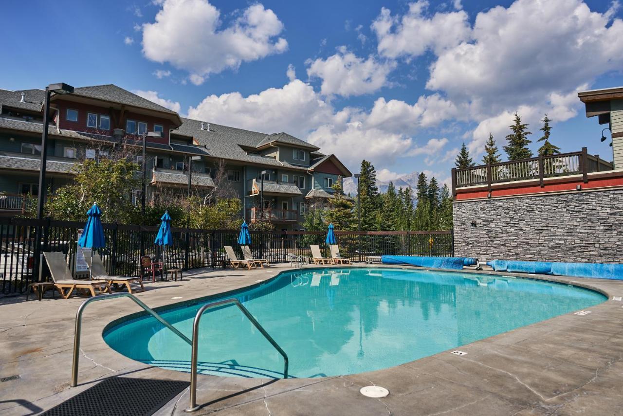 坎莫尔Mtn View Escape With King Size Bed With Outdoor Pool - Banff Pass Included!公寓 外观 照片
